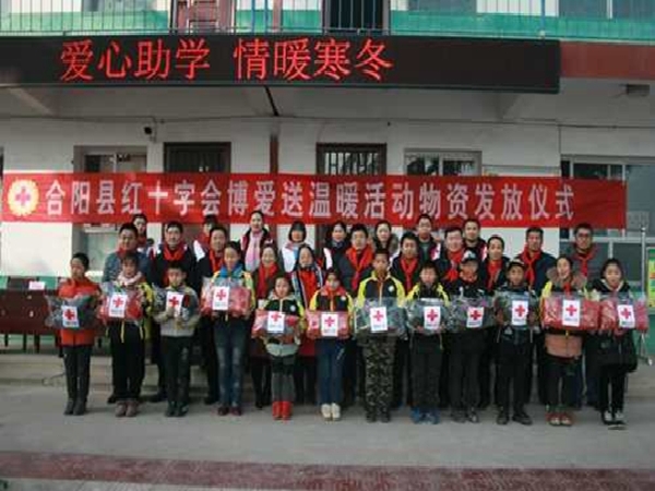 1555941272633021403.jpg 2-1Z130150224Y3.jpg