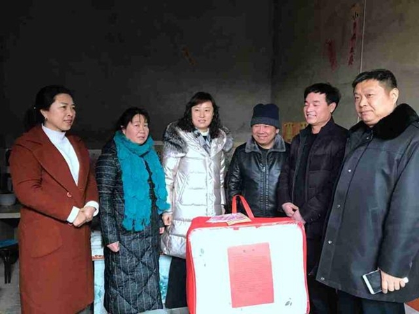 1555944168866046975.jpg 2-1Z1301I10bA.jpg