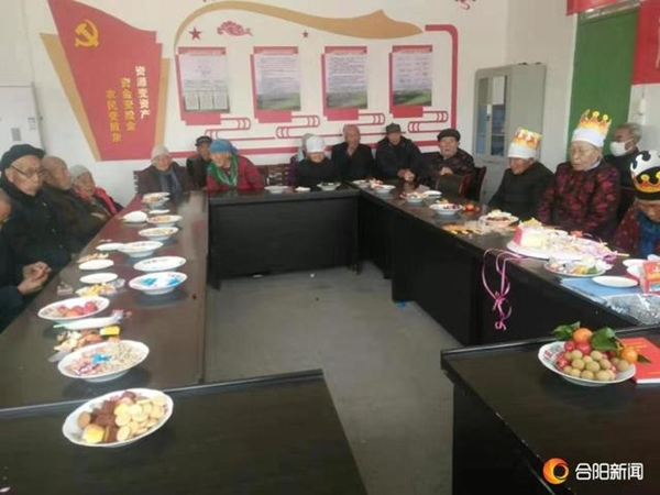 1555946132492087185.jpg 2-1Z312103FA04.jpg