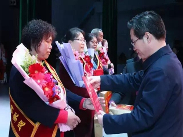 1556104315036079148.jpg 10194RV4-2.jpg