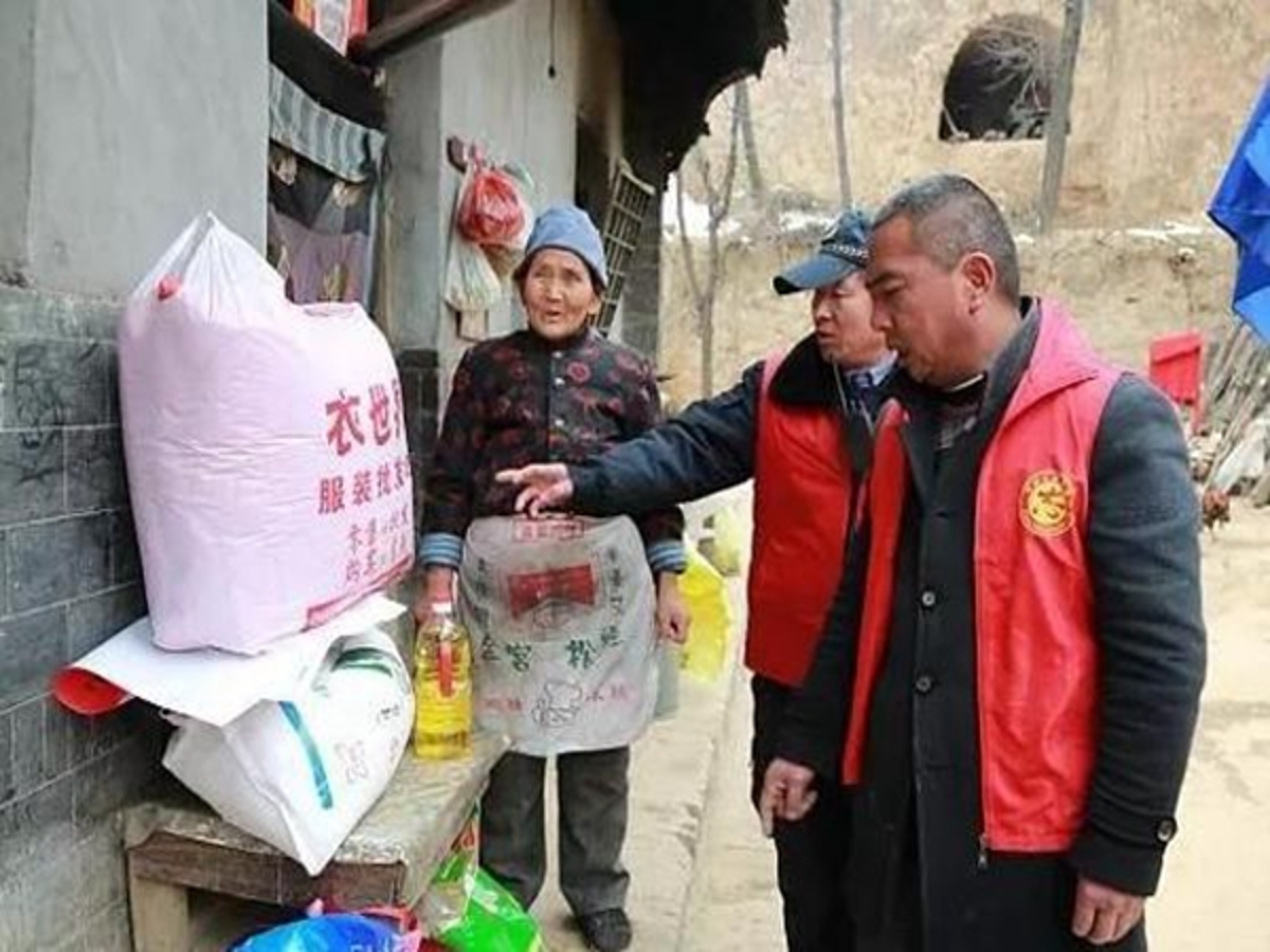 1562741019900000278.jpg 2-1Z42614461c08.jpg