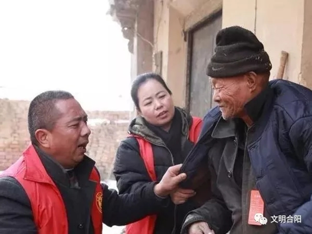 暖冬行动青年志愿者徐景刚..jpg