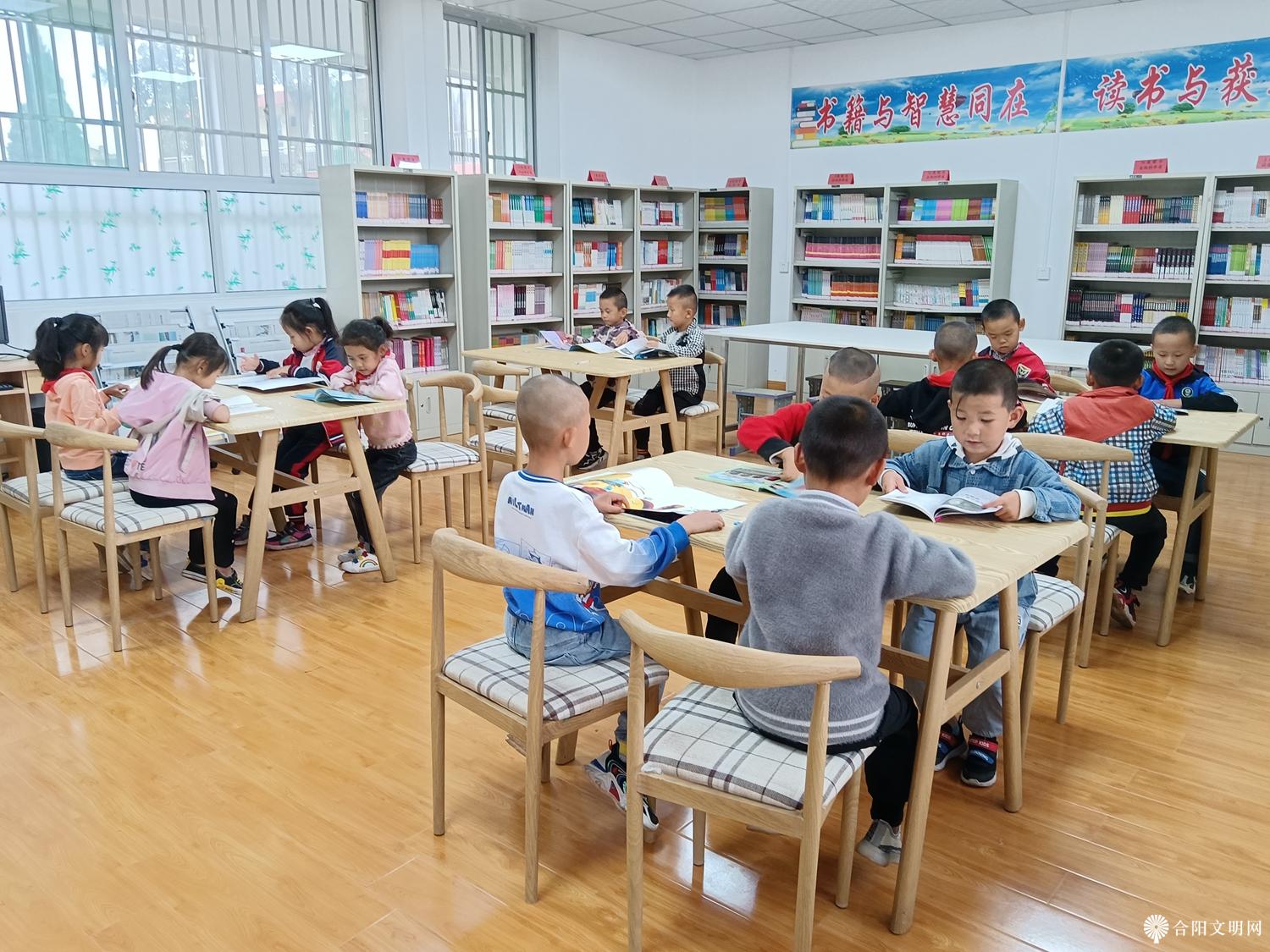 1.金峪镇中心小学开展图书分享活动.jpg