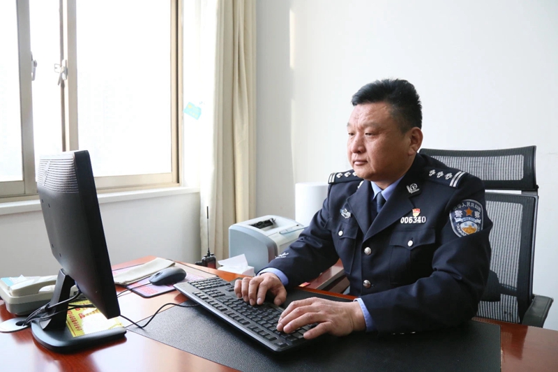 赵旭东.jpg