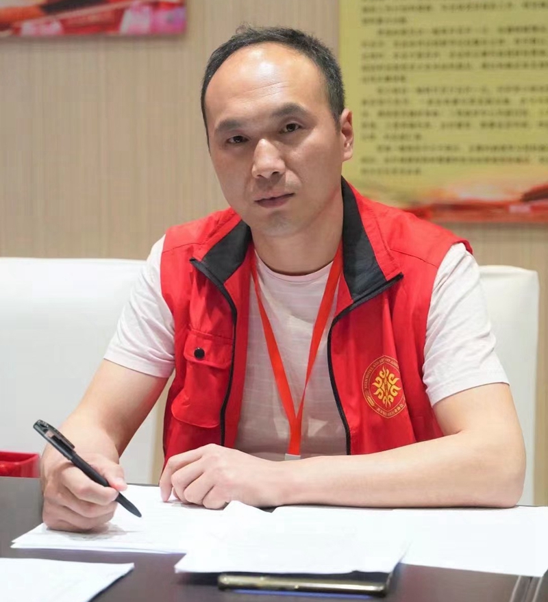 李军.jpg
