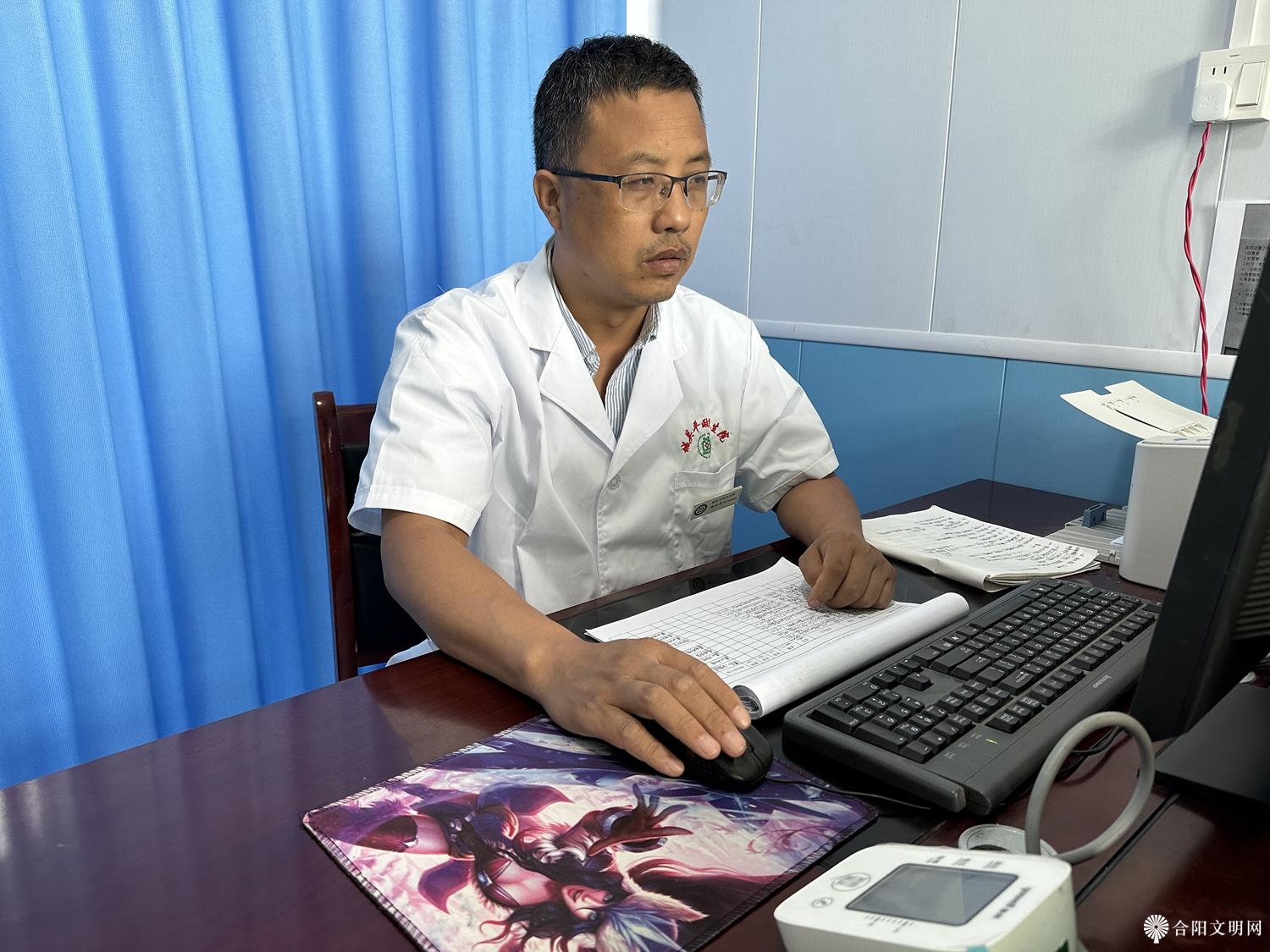 杨全宏.jpg