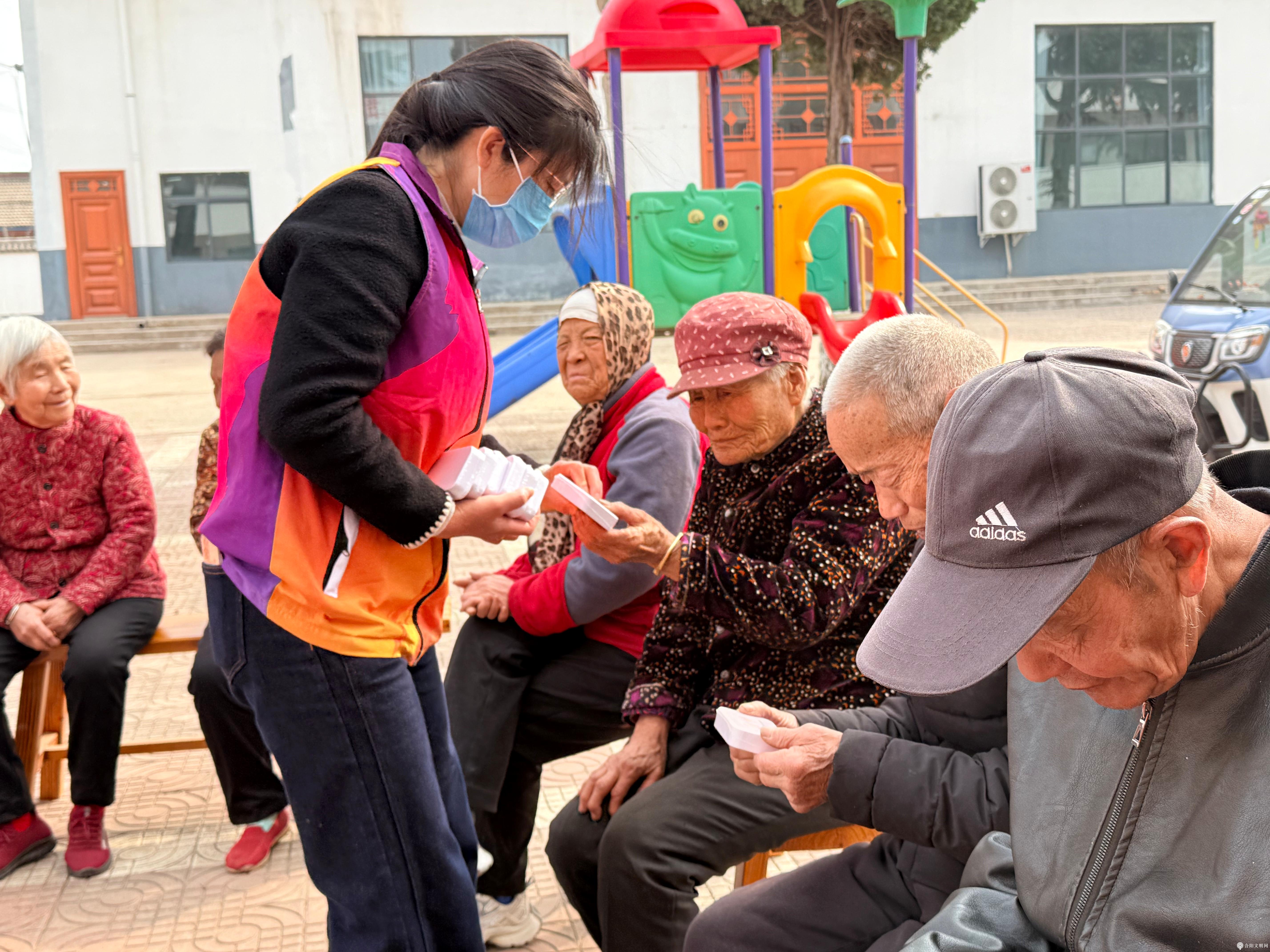 1775557043795039581.jpg 发物品1.jpg